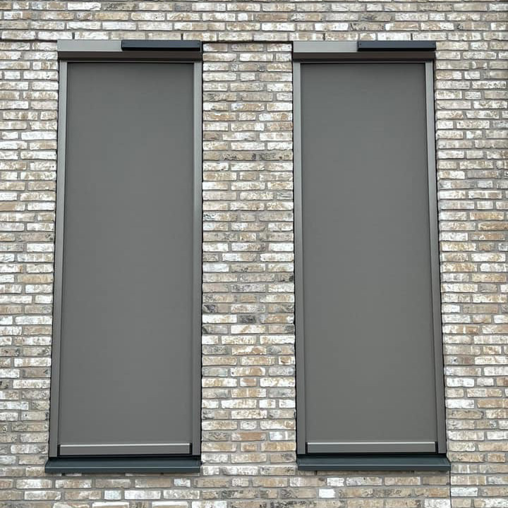 Screens bij van den Maagdenberg